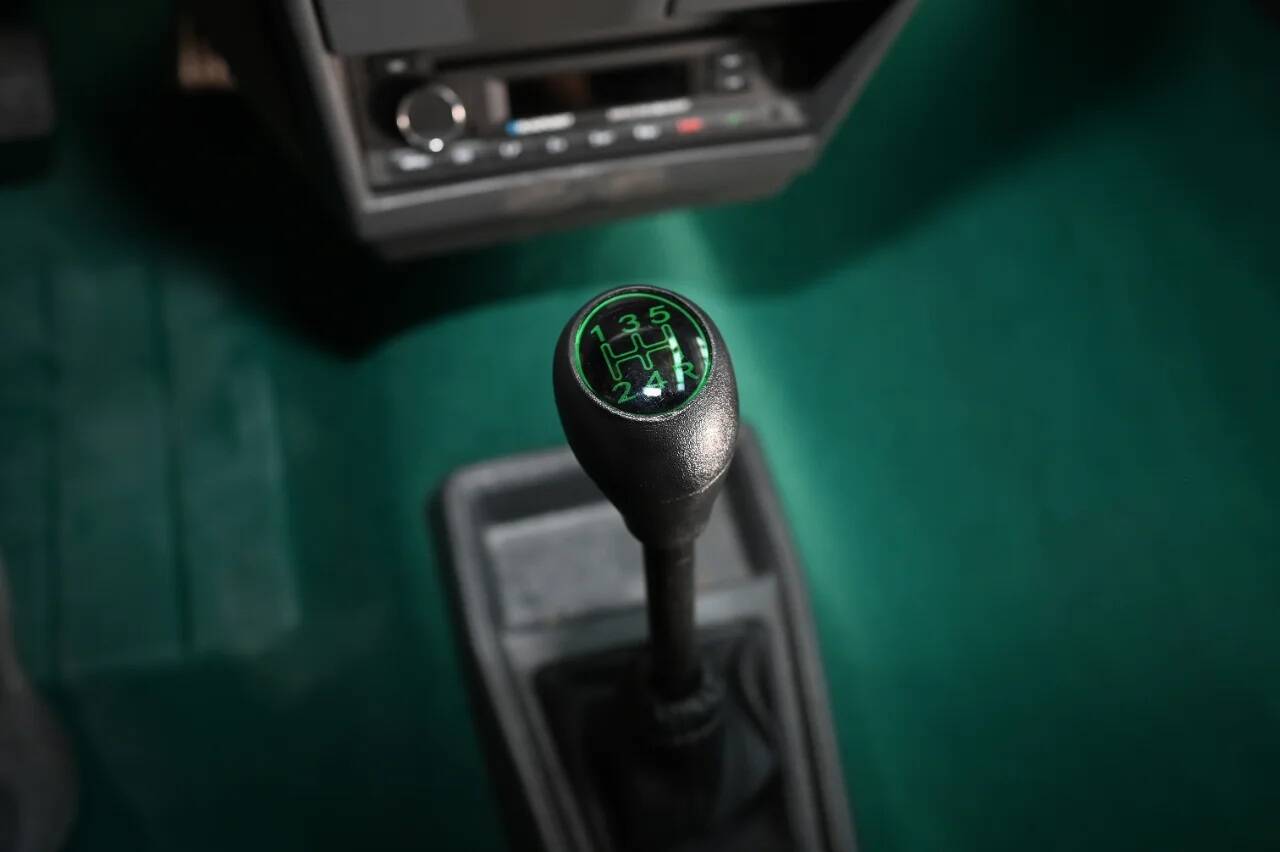 1991 Peugeot 205, foto 12