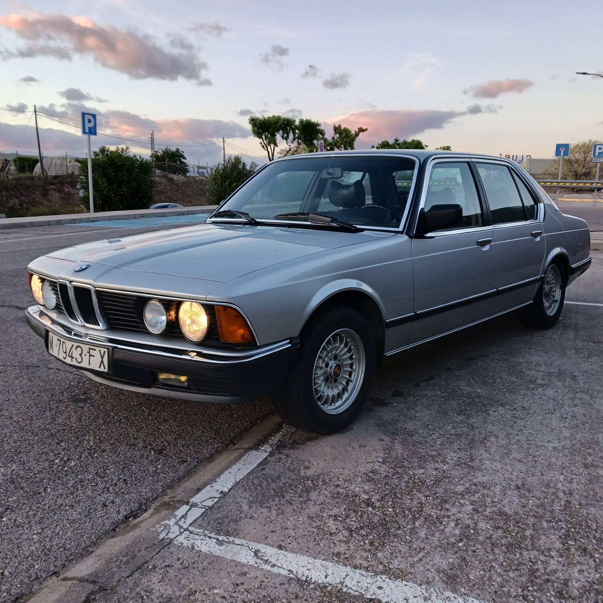 For Sale: BMW 745i (1984) offered for €18,500