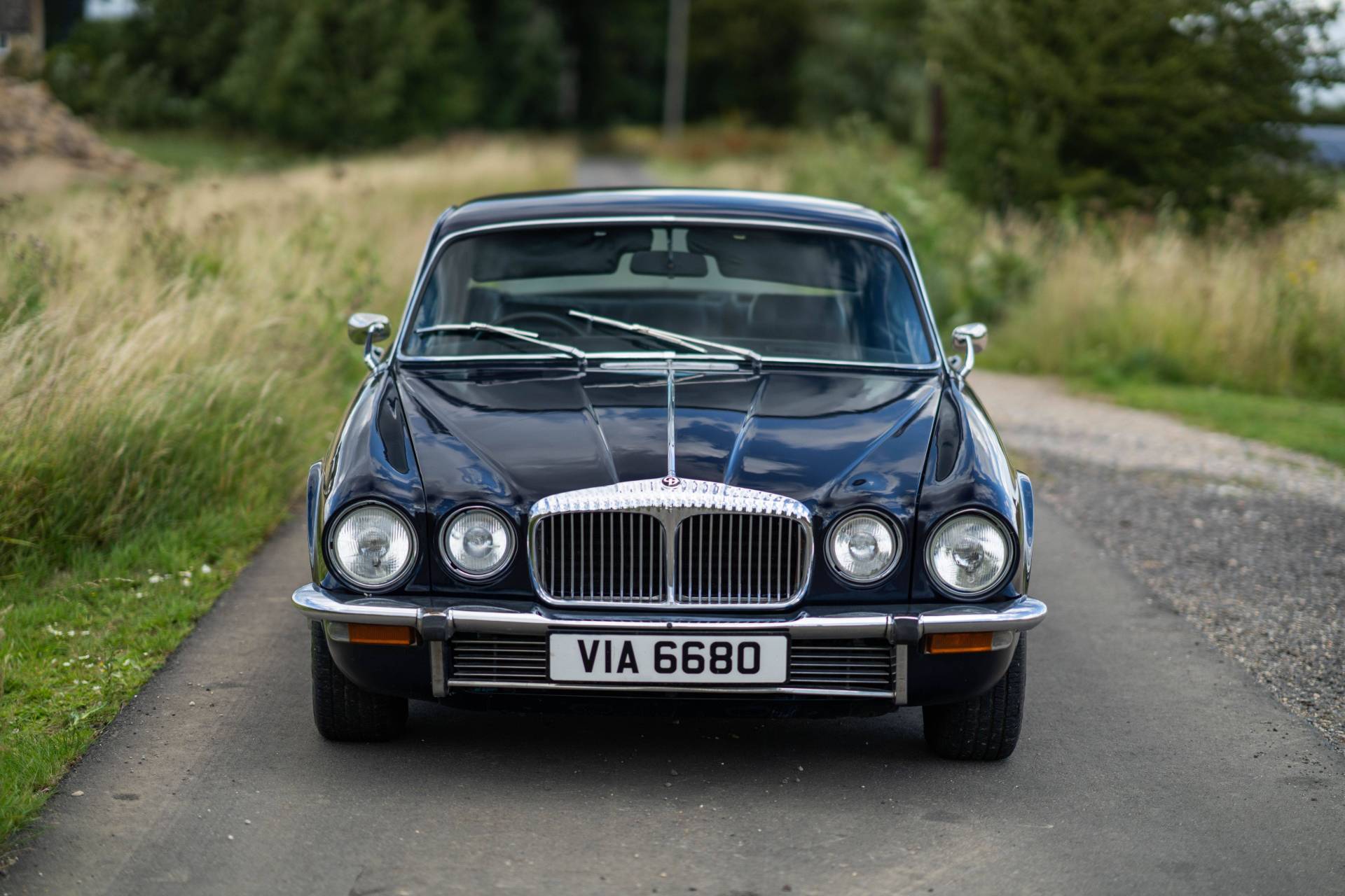 Te koop: Daimler Sovereign 4.2 (1976) aangeboden voor Prijs op aanvraag