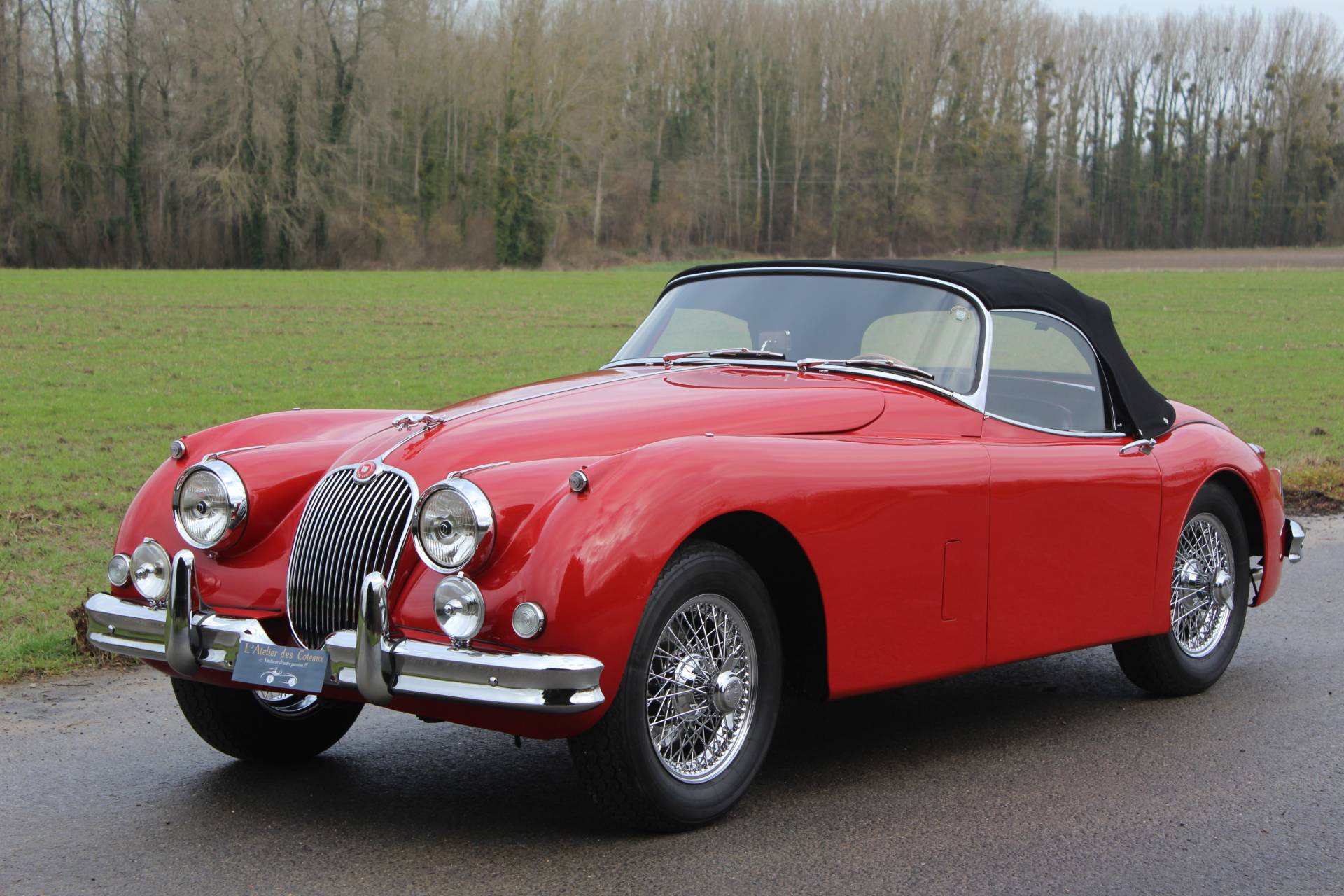 ANCIEN JOUET VOITURE MINIATURE EN TÔLE JAGUAR XK 150 COUPÉ
