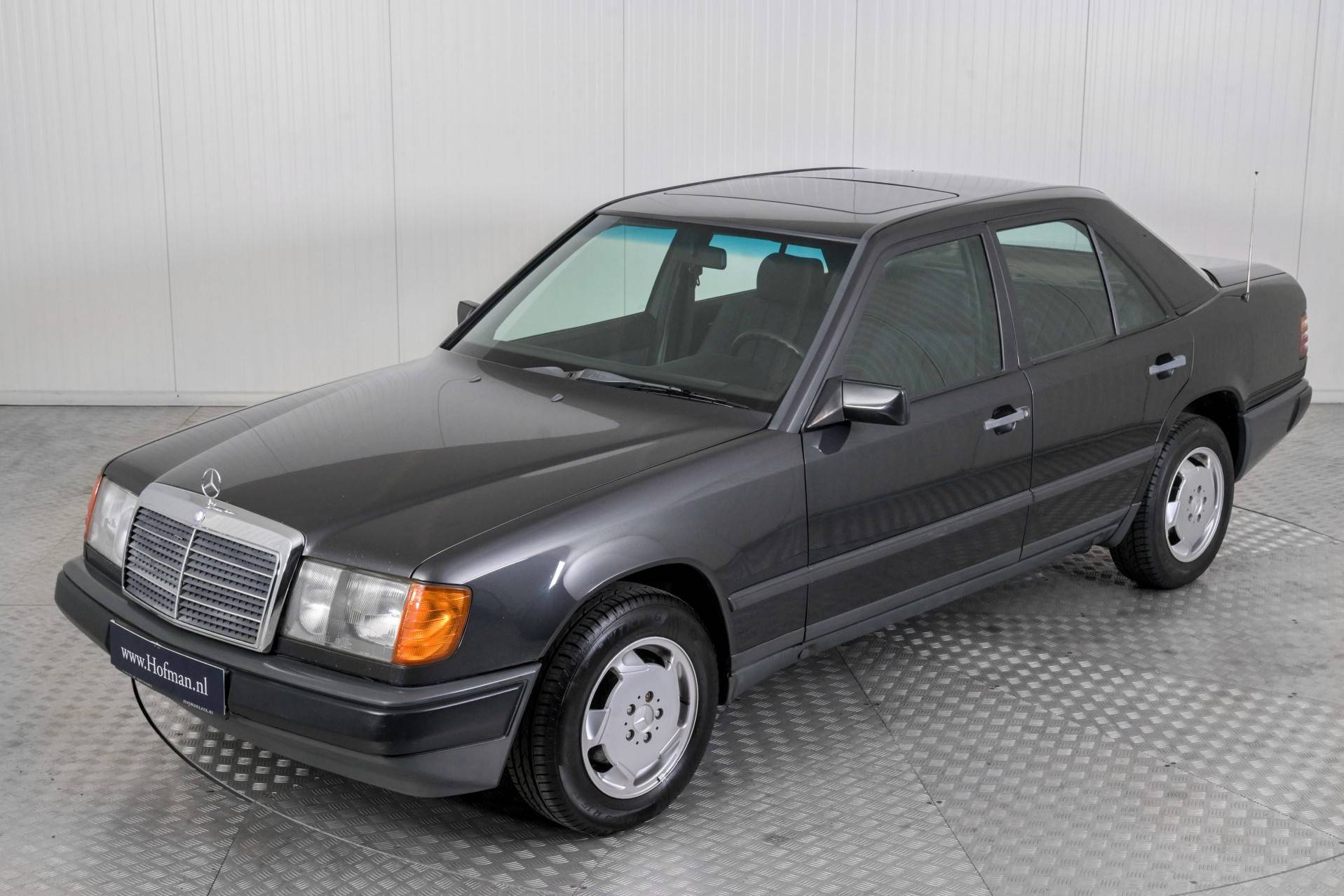 Mercedes Benz 230 E 1986 Fur 7 900 Eur Kaufen