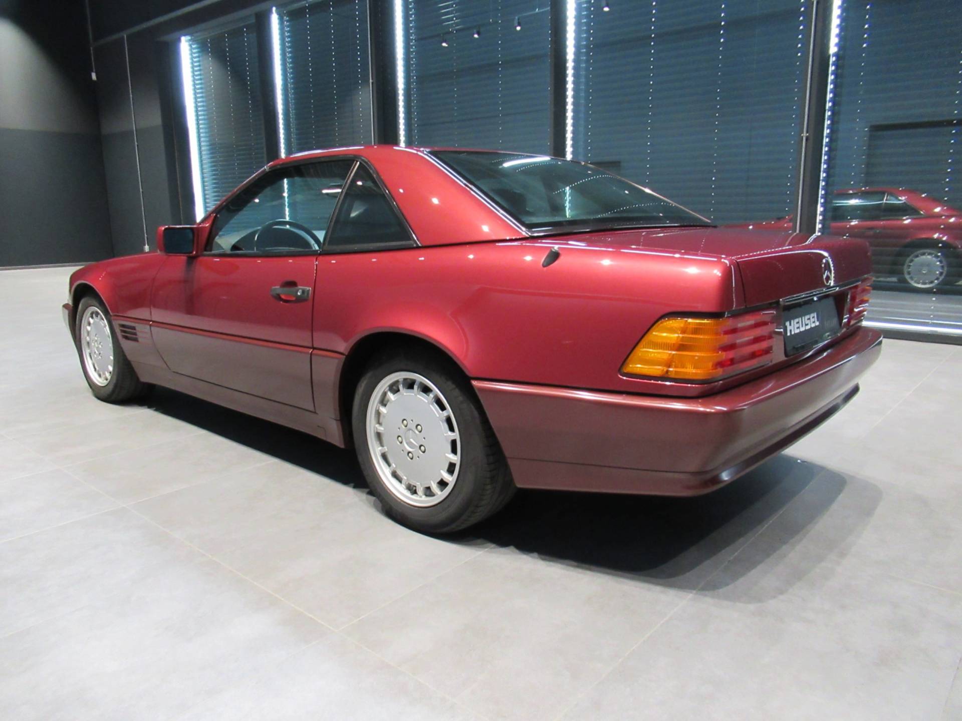 For Sale: Mercedes-Benz 500 SL (1990) offered for GBP 23,100