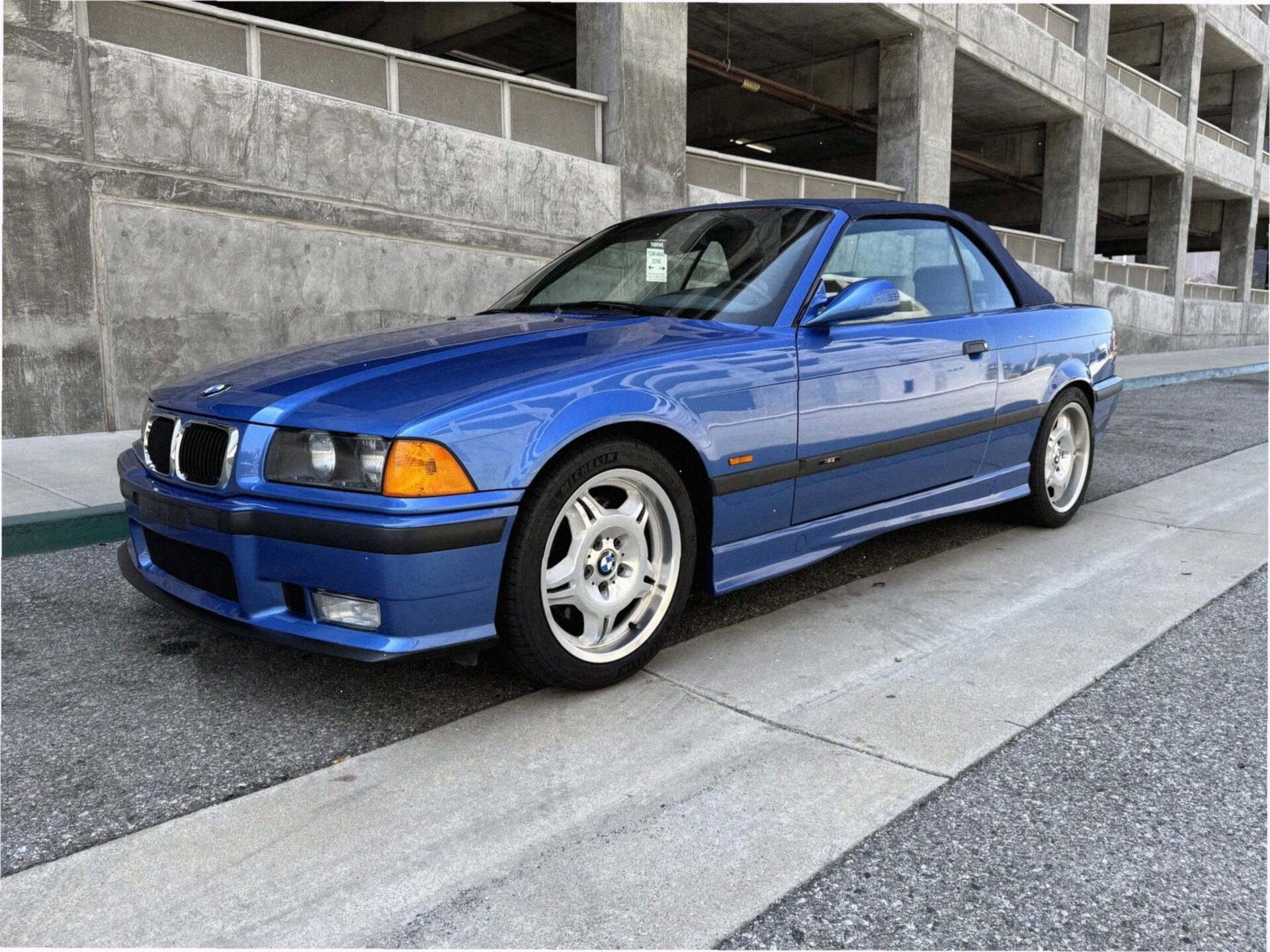 thumbnail image 2 of BMW E36 Coupé/Convertible 94-99 Front Left Side Light – White Arrow Indicator Lamp 2 of 5
