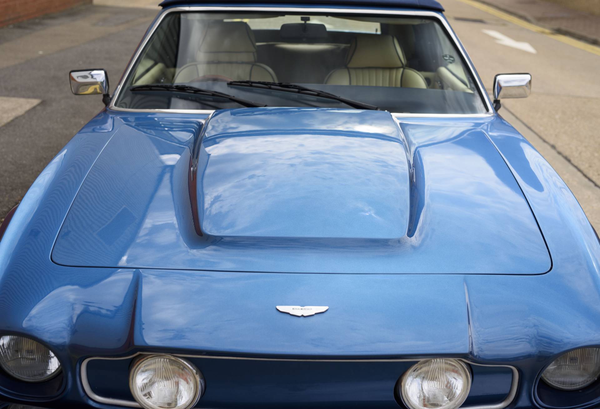aston martin v8 vantage volante aston martin v8 vantage volante