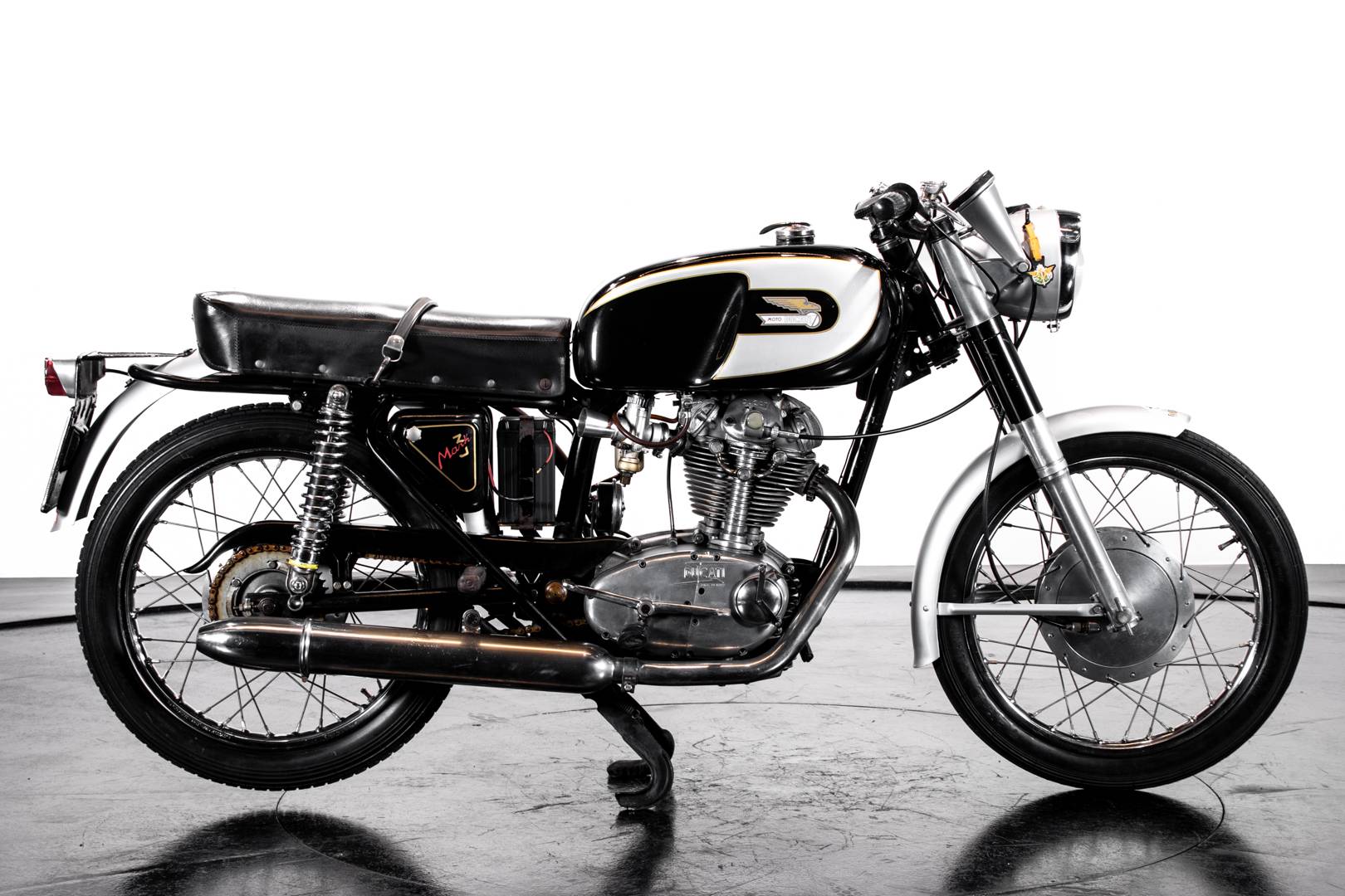 250cc ducati bike price