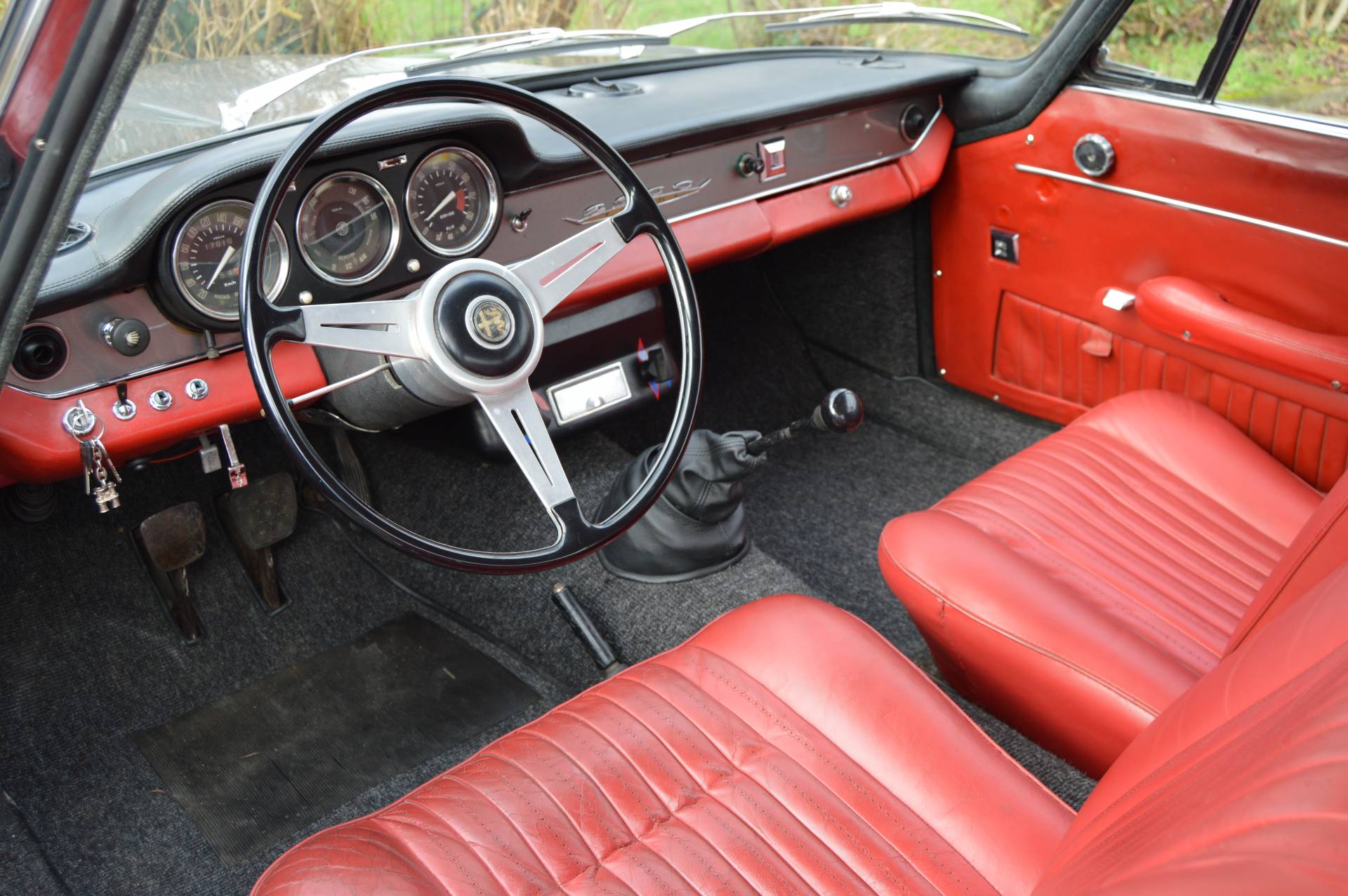 For Sale: Alfa Romeo 2600 Sprint (1963) offered for GBP 46,709