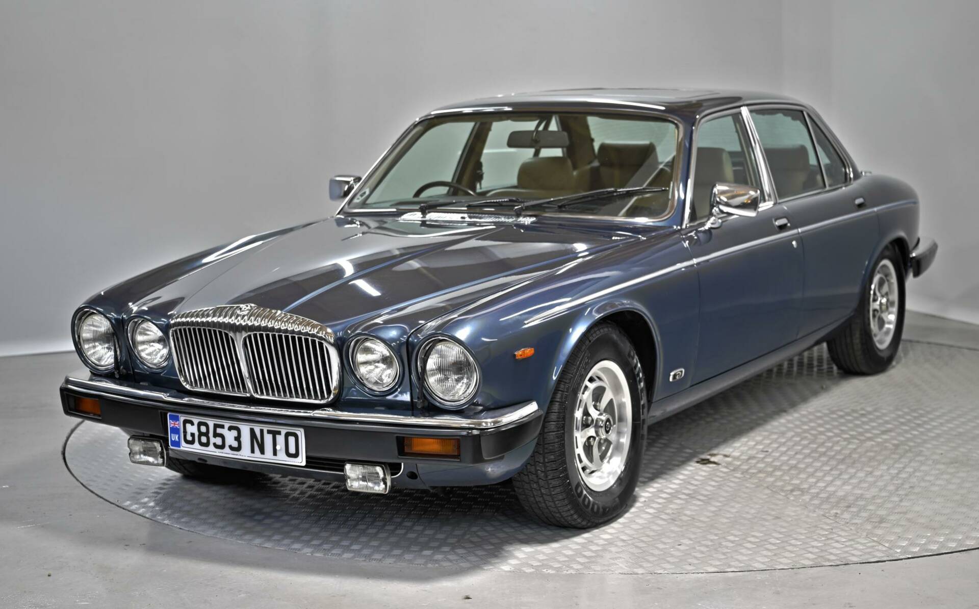 1989 Daimler Double Six, foto 2