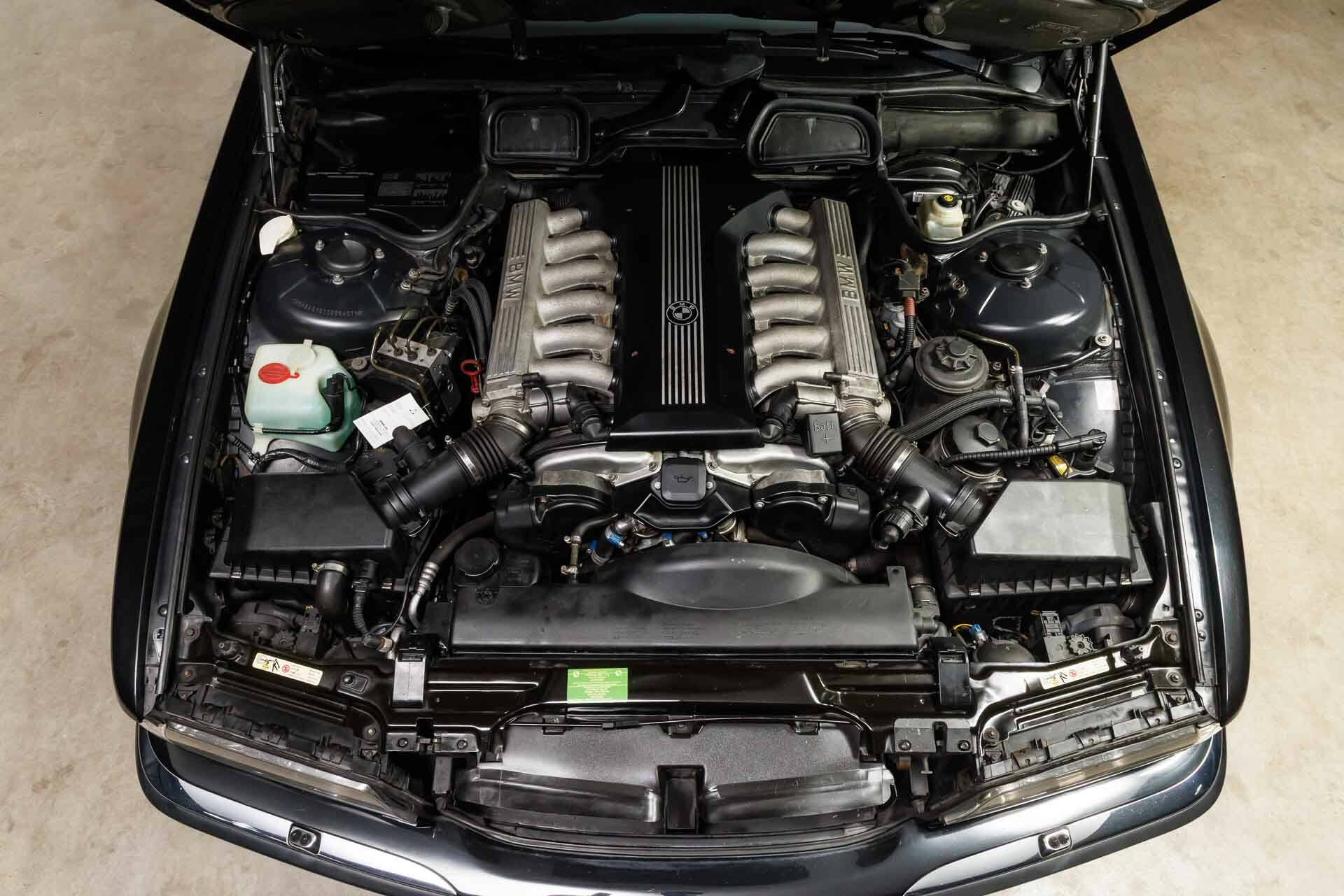 BMW 750i E38 2000