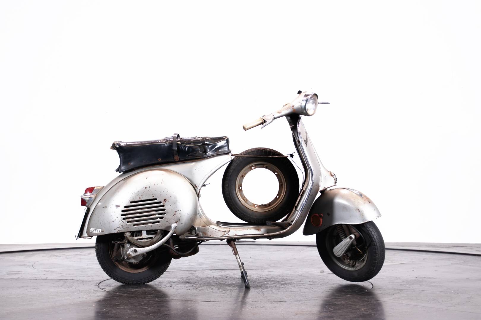 Vespa 150 GS 1958 Modell 1/18 - Detailgetreues Motorrad Modell Mit Sockel