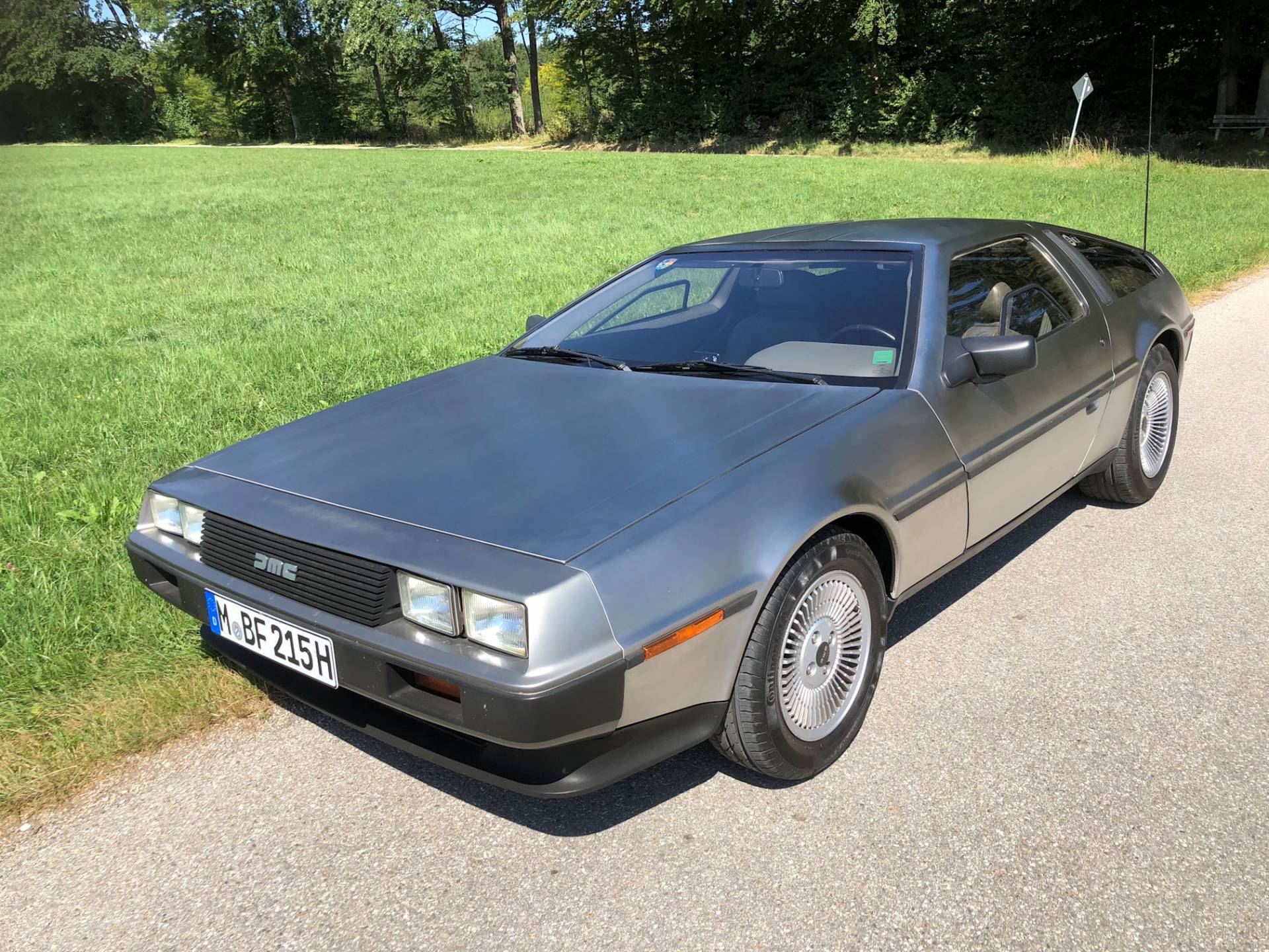 Фото delorean dmc 12