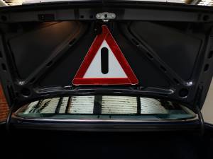 Immagine 44/84 di Mercedes-Benz 560 SEL (1987)