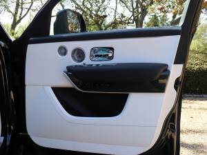 Image 93/100 of Rolls-Royce Cullinan Black Badge (2021)