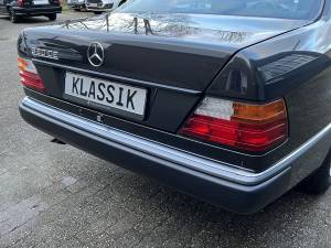 Image 56/68 of Mercedes-Benz 320 CE (1993)