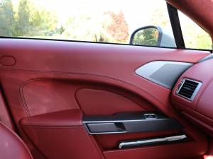 Bild 36/80 von Aston Martin Rapide (2012)