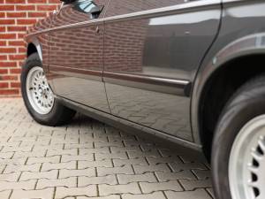 Image 59/68 of BMW 528i (1985)