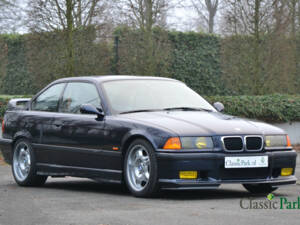 Image 7/50 of BMW 323i (1998)