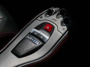 Image 15/50 of Ferrari 458 Italia (2012)