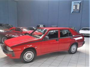 Bild 3/40 von Alfa Romeo 75 3.0 V6 (1991)