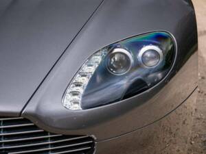 Image 35/50 of Aston Martin V8 Vantage (2006)