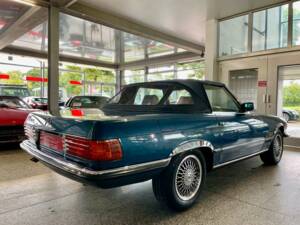 Image 7/19 of Mercedes-Benz 280 SL (1983)