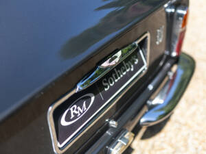 Bild 33/50 von Aston Martin DB 6 Vantage (1970)