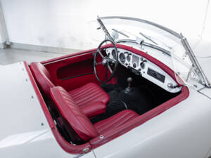 Image 17/28 of MG MGA 1600 (1960)