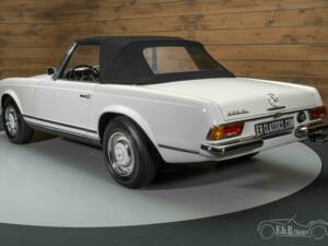 Bild 7/19 von Mercedes-Benz 230 SL (1964)