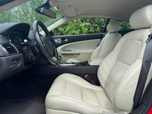 Image 31/49 of Jaguar XKR (2007)