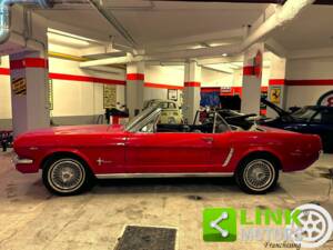 Image 2/10 of Ford Mustang 200 (1965)