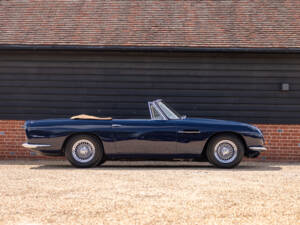 Imagen 2/68 de Aston Martin DB 6 Volante (1967)