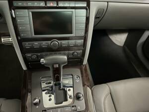 Bild 14/20 von Volkswagen Phaeton W12 (2005)