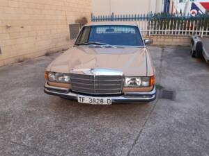 Image 3/7 of Mercedes-Benz 280 SE (1974)