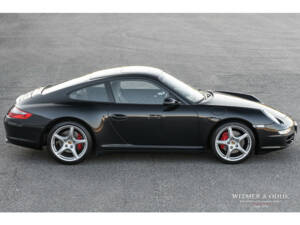 Image 2/29 of Porsche 911 Carrera 4S (2008)