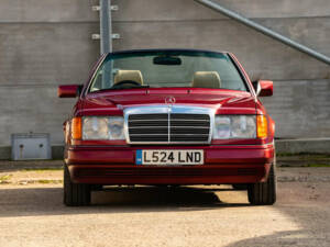 Imagen 6/50 de Mercedes-Benz E 320 (1994)