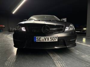 Image 1/21 of Mercedes-Benz C 63 AMG &quot;Edition 507&quot; (2013)