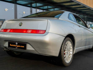 Immagine 12/46 di Alfa Romeo GTV 2.0 JTS (2003)