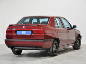 Afbeelding 21/27 van Alfa Romeo 155 1.8 Twin Spark (1996)