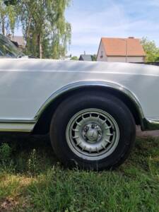 Image 34/100 de Mercedes-Benz 250 SL (1967)
