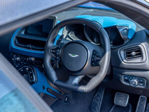 Bild 34/98 von Aston Martin DBS Superleggera Volante (2020)
