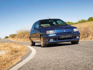 Image 15/87 of Renault Clio I Williams (1994)