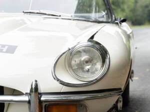 Image 17/17 de Jaguar E-Type (1969)