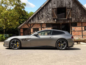 Immagine 7/61 di Ferrari GTC4Lusso (2017)