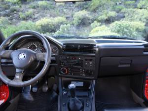 Bild 28/36 von BMW M3 (1991)