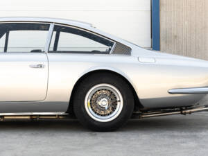 Image 8/69 of Ferrari 365 GT 2+2 (1969)