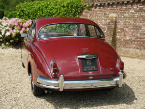 Bild 19/50 von Jaguar Mk II 2.4 (1962)