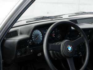 Immagine 19/24 di BMW 323i (1980)