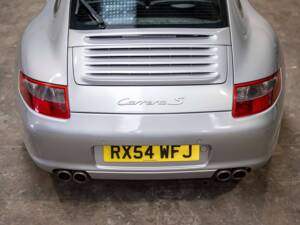 Imagen 5/8 de Porsche 911 Carrera S (2005)