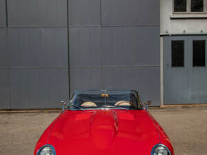 Image 4/11 of Jaguar E-Type 3.8 Flat Floor (1962)
