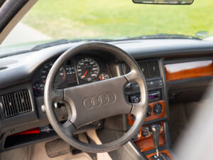 Bild 43/70 von Audi 90 - 2.3E (1990)