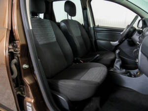 Immagine 25/43 di Dacia Duster 1.6 (2011)